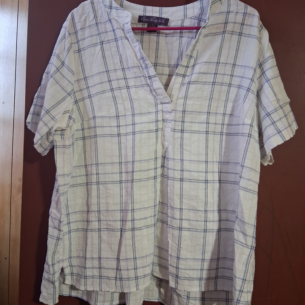 Gloria Vanderbilt White and Blue Plaid Button-Down Shirt